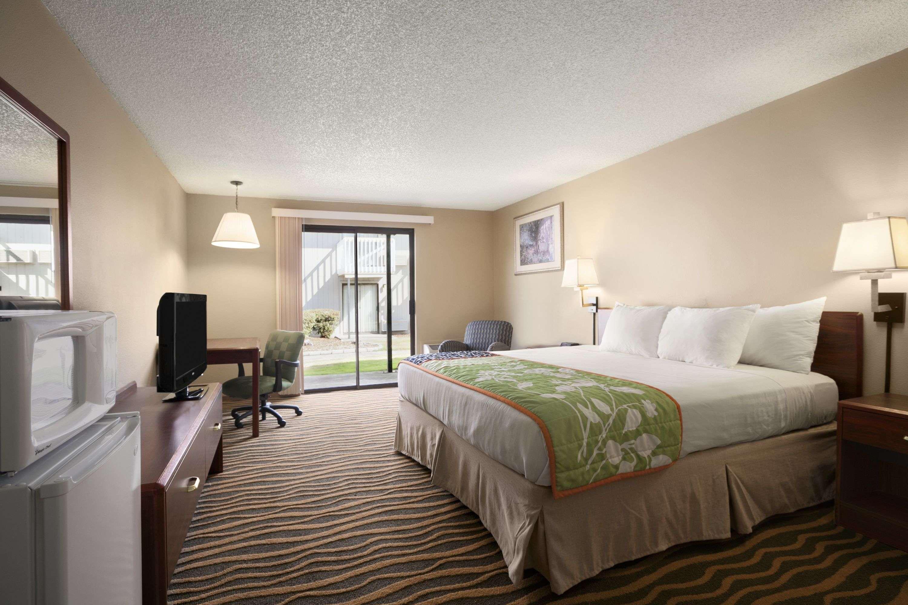 South Tacoma Suites מראה חיצוני תמונה