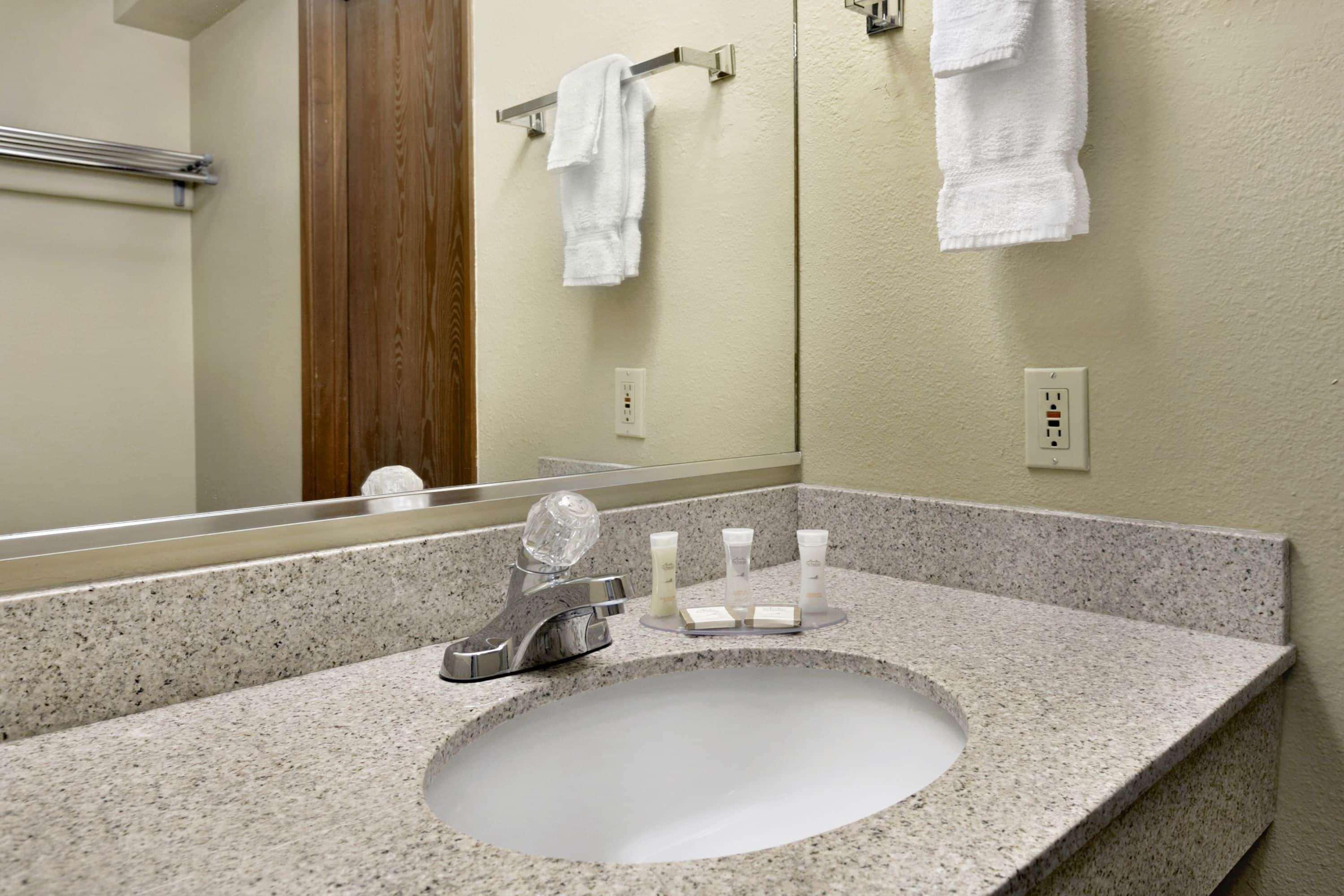 South Tacoma Suites מראה חיצוני תמונה