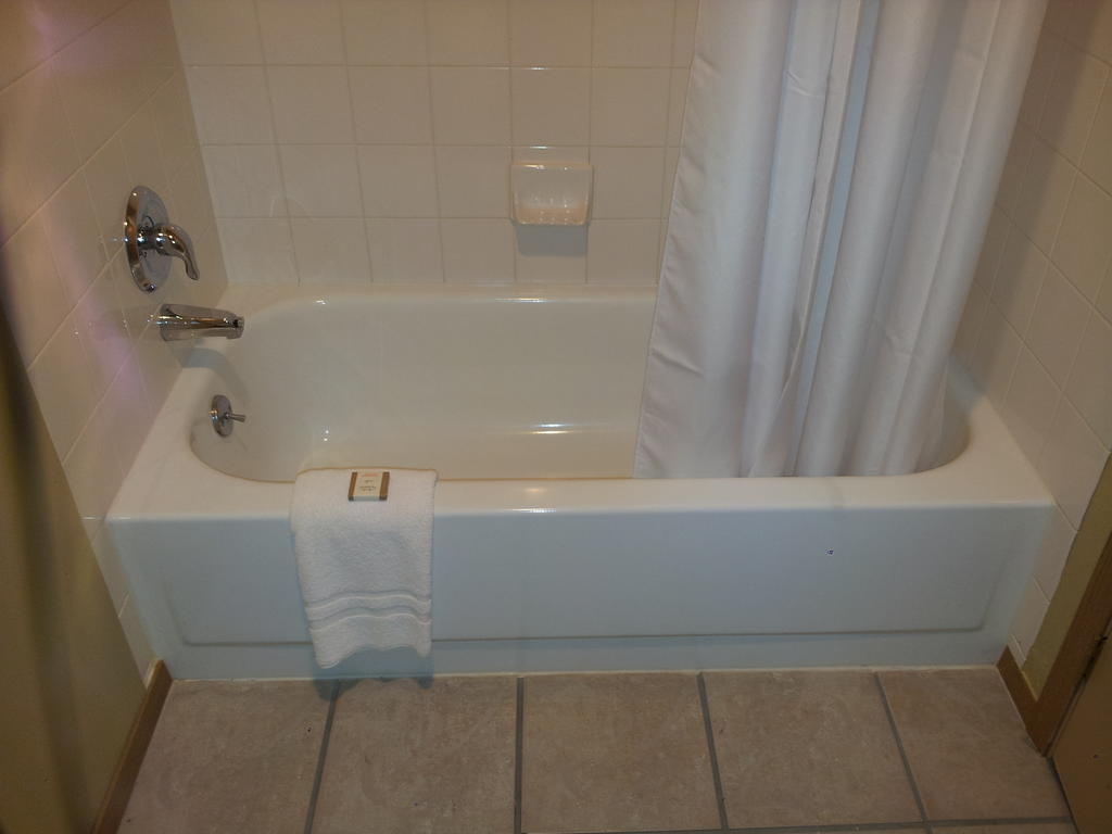 South Tacoma Suites חדר תמונה